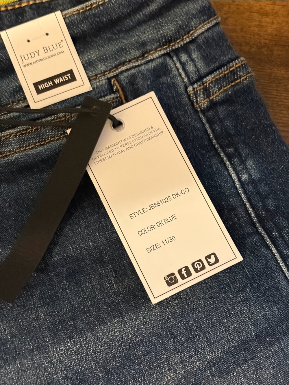 NWT Judy Blue High Waist Retro Wide Leg Denim Jeans with Tummy Control - Picture 10 of 10